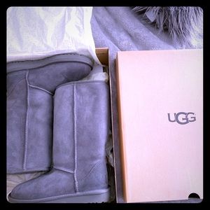 Gray uggs